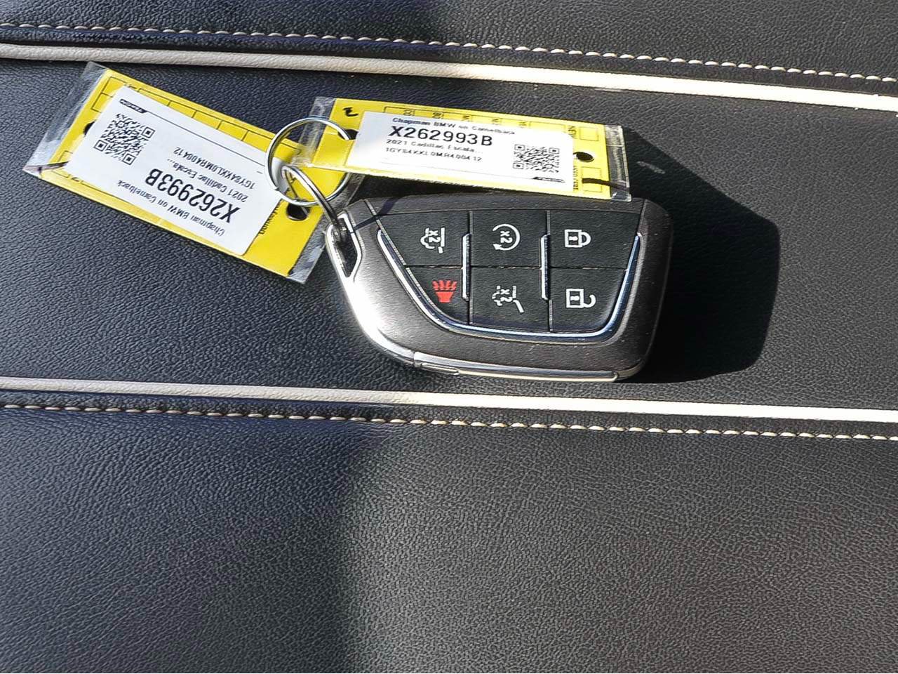 Used 2021 Cadillac Escalade ESV Premium Luxury AWD/4WD image 22