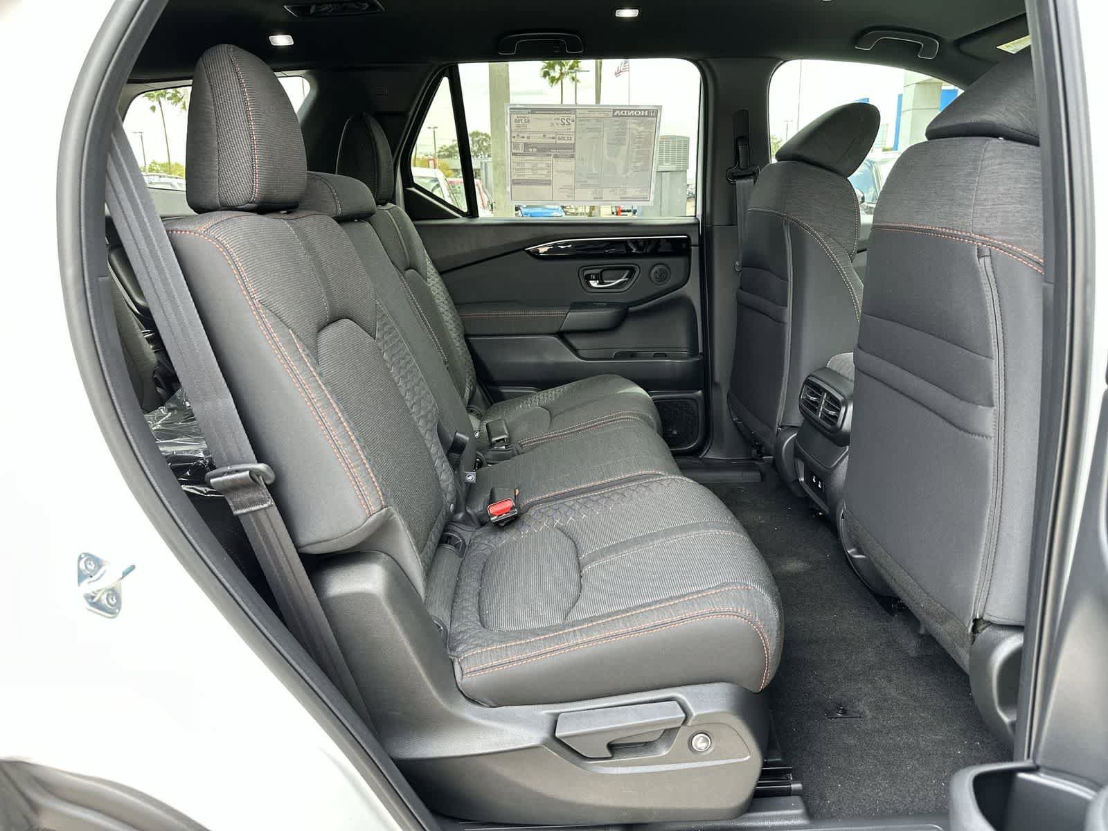 New 2026 Honda Pilot Sport image 13