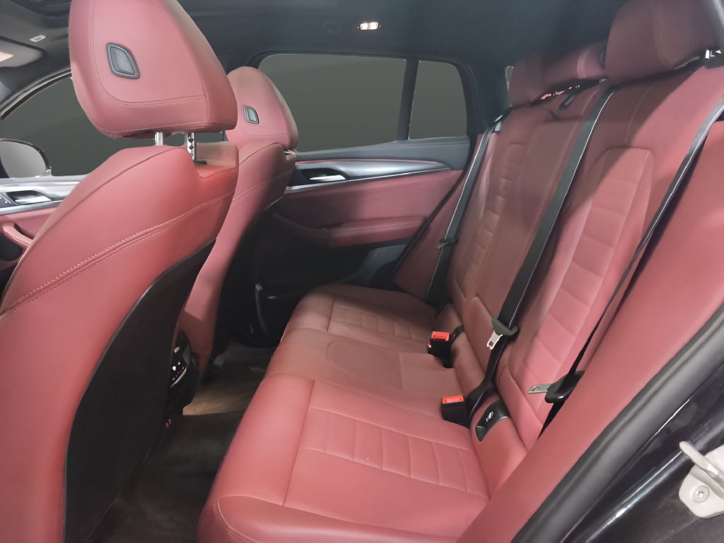 Used 2024 BMW X4 M40i AWD/4WD image 15