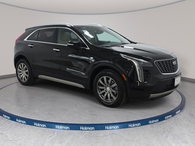 Used 2022 Cadillac XT4 Premium Luxury w/ Cold Weather Package image 3