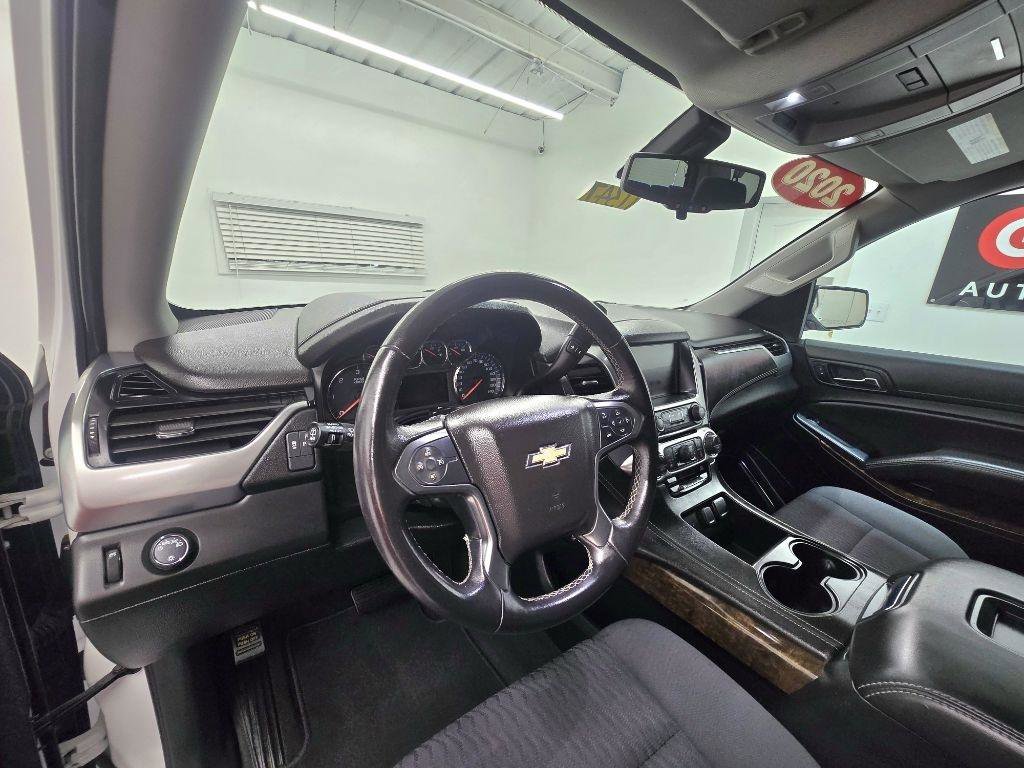Used 2020 Chevrolet Suburban LS RWD image 14