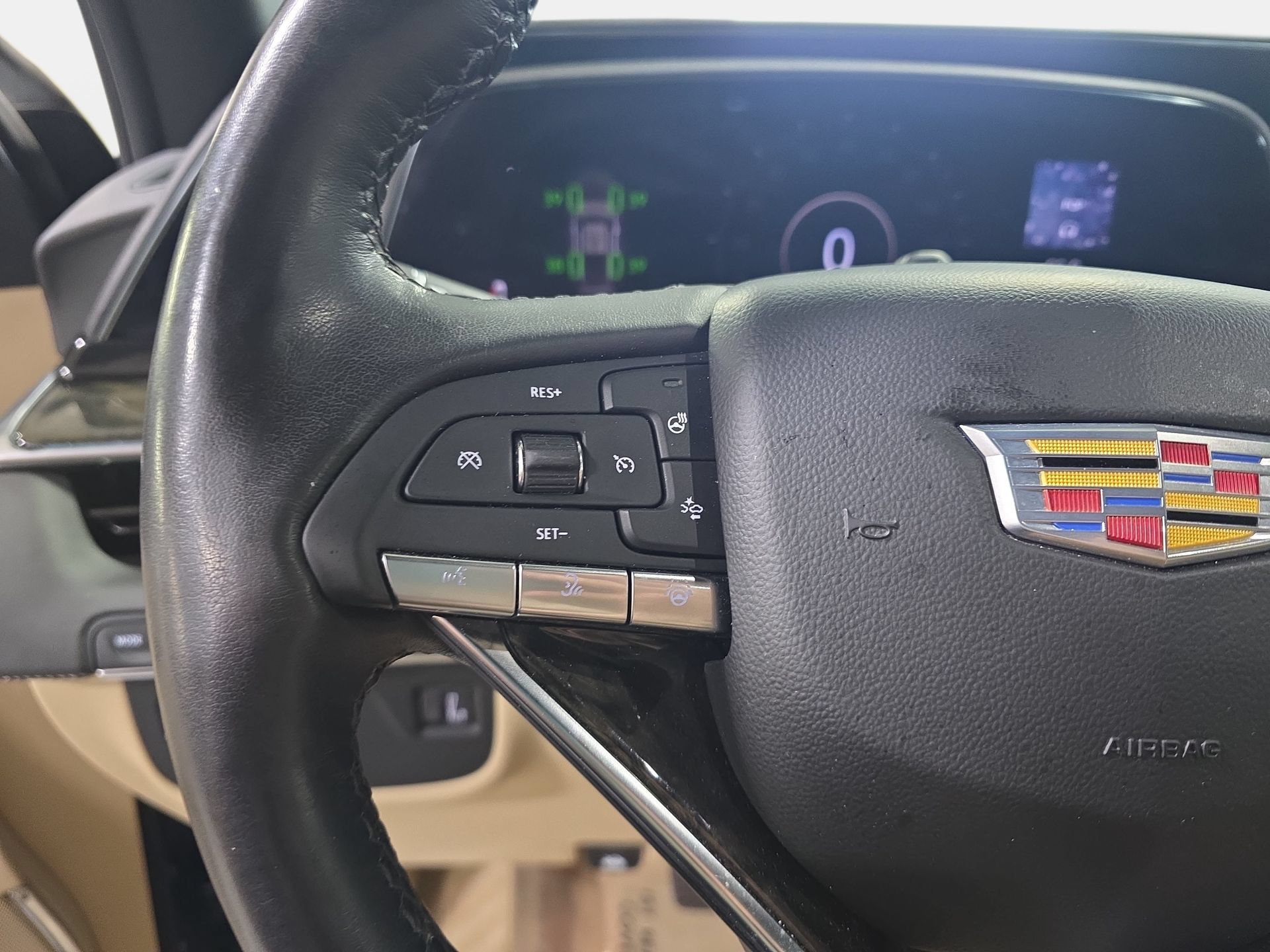 Used 2024 Cadillac Escalade Premium Luxury RWD image 17