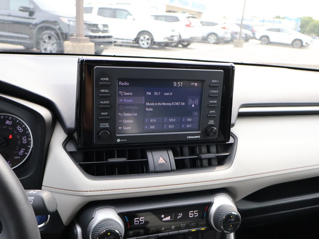 Used 2020 Toyota RAV4 XLE w/ XLE Grade Weather Package AWD/4WD image 19