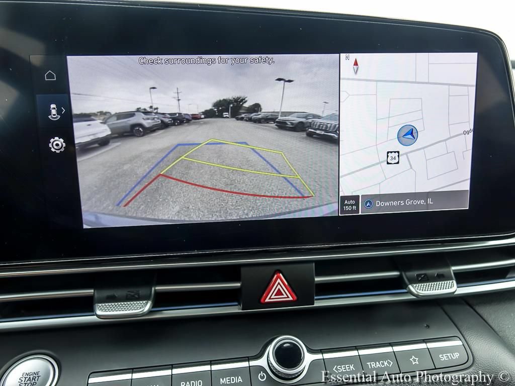 Used 2025 Hyundai Elantra SEL FWD image 19