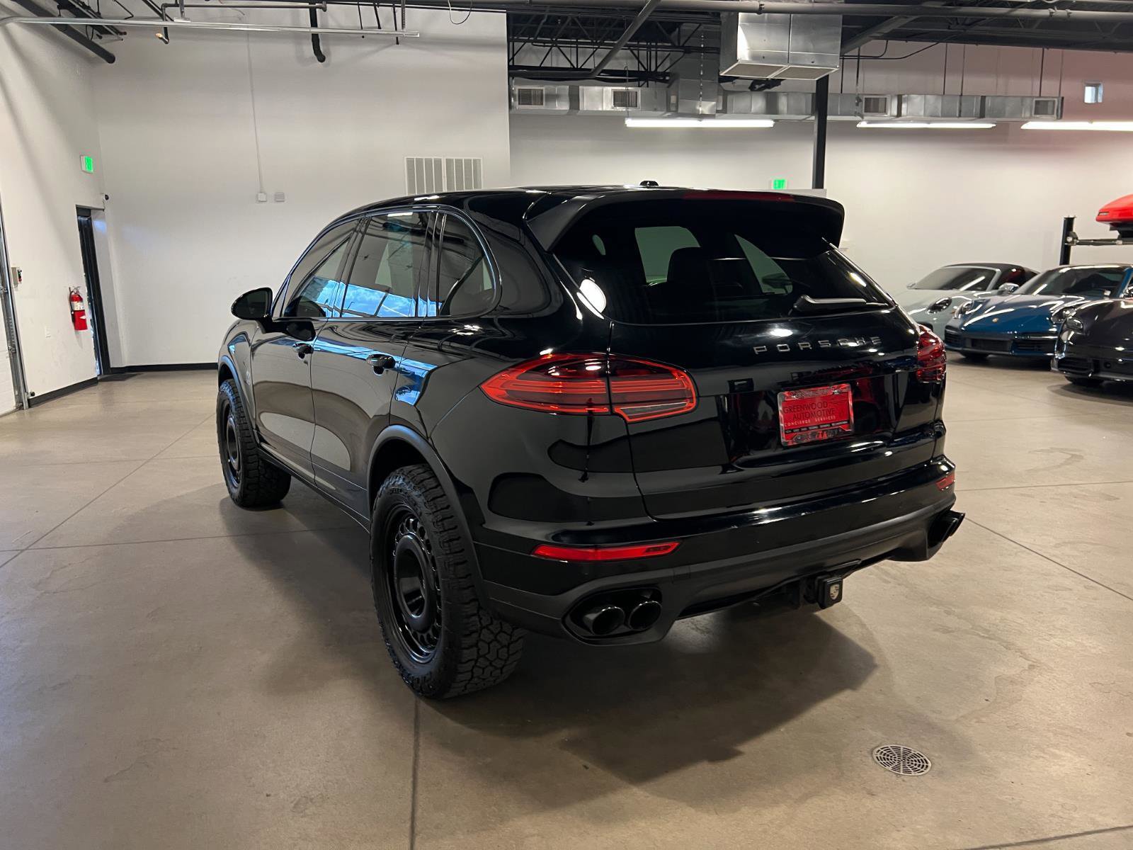 Used 2016 Porsche Cayenne S AWD/4WD image 5