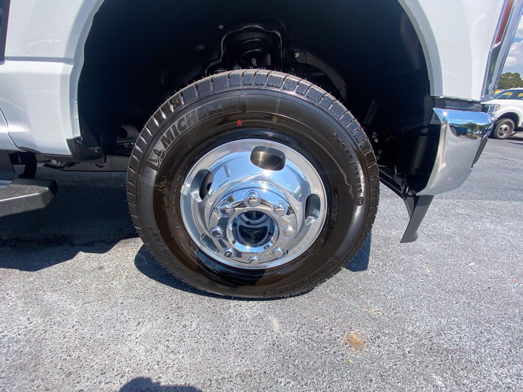 New 2026 Ford F350 Lariat AWD/4WD image 30