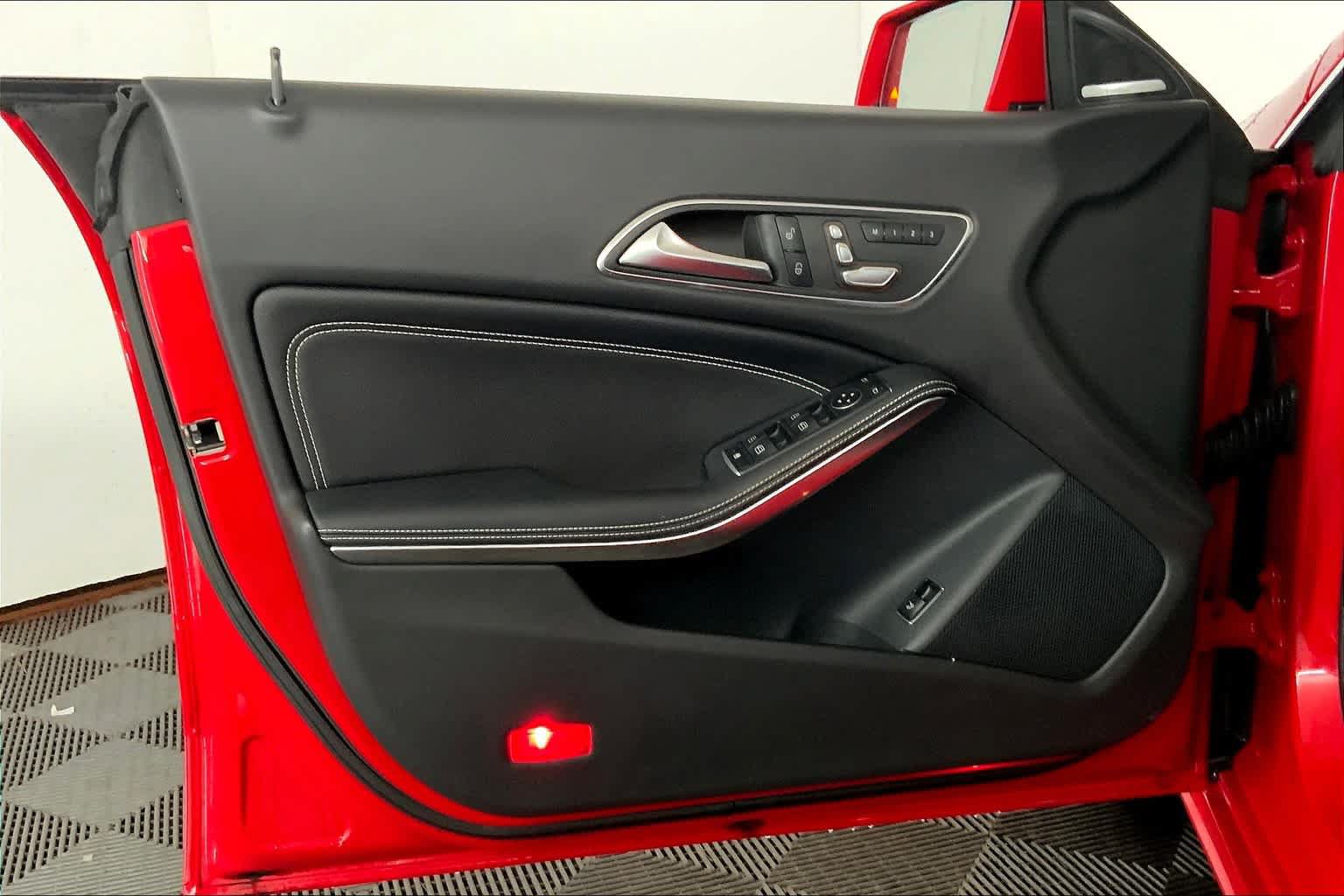 Used 2019 Mercedes-Benz CLA 250 4MATIC image 22