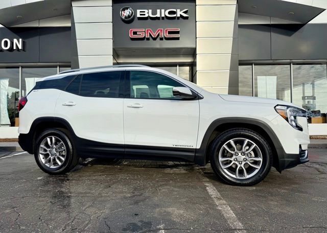 Used 2022 GMC Terrain SLT w/ Infotainment Package II