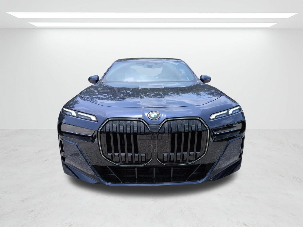 New 2026 BMW 750e xDrive AWD/4WD image 9