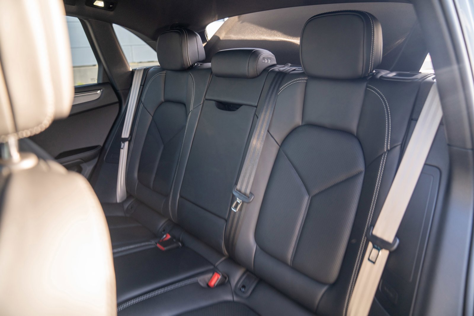 New 2026 Porsche Macan AWD/4WD image 24