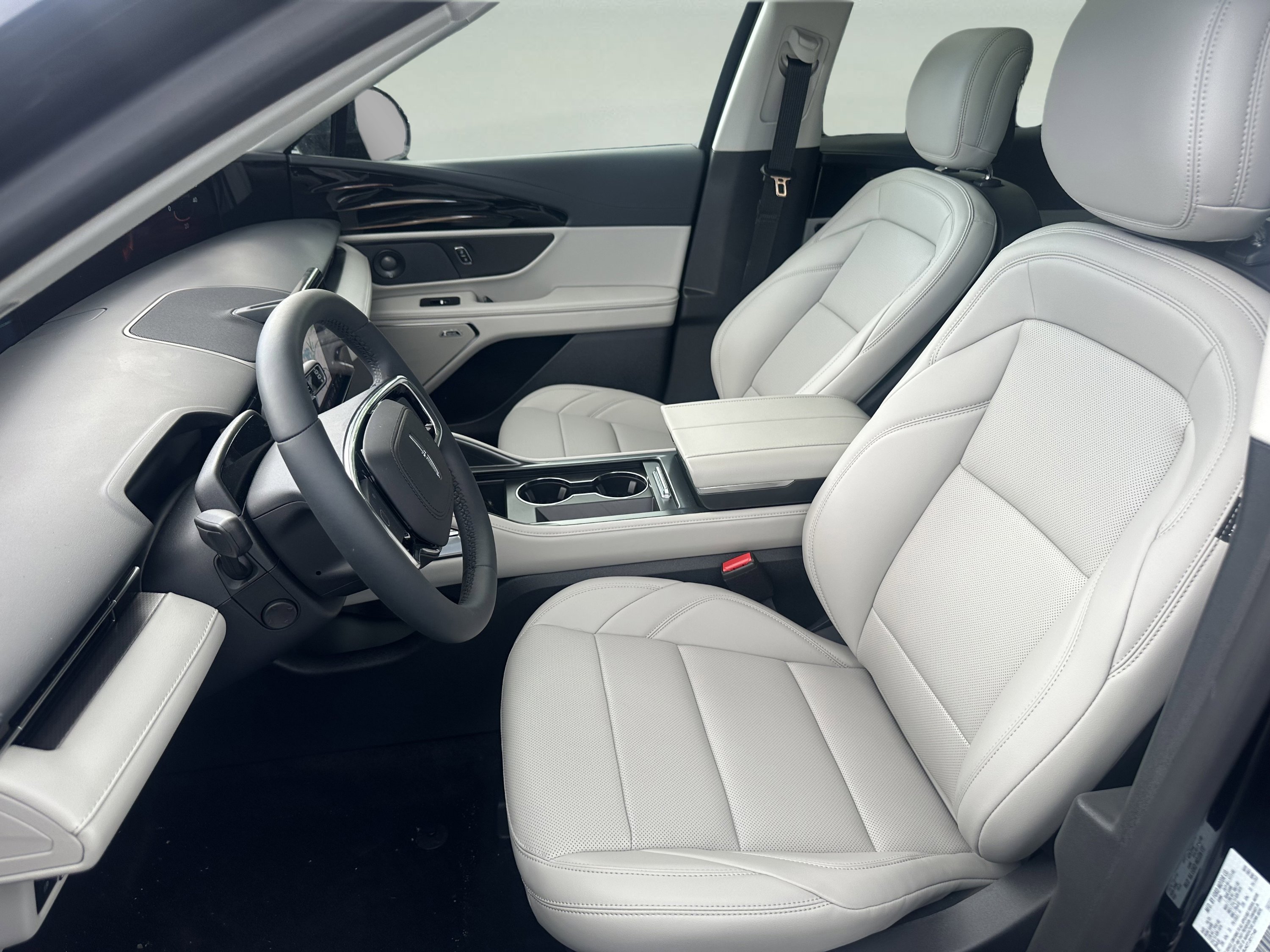 New 2026 Lincoln Nautilus Premier w/ Equipment Group 102A AWD/4WD image 9