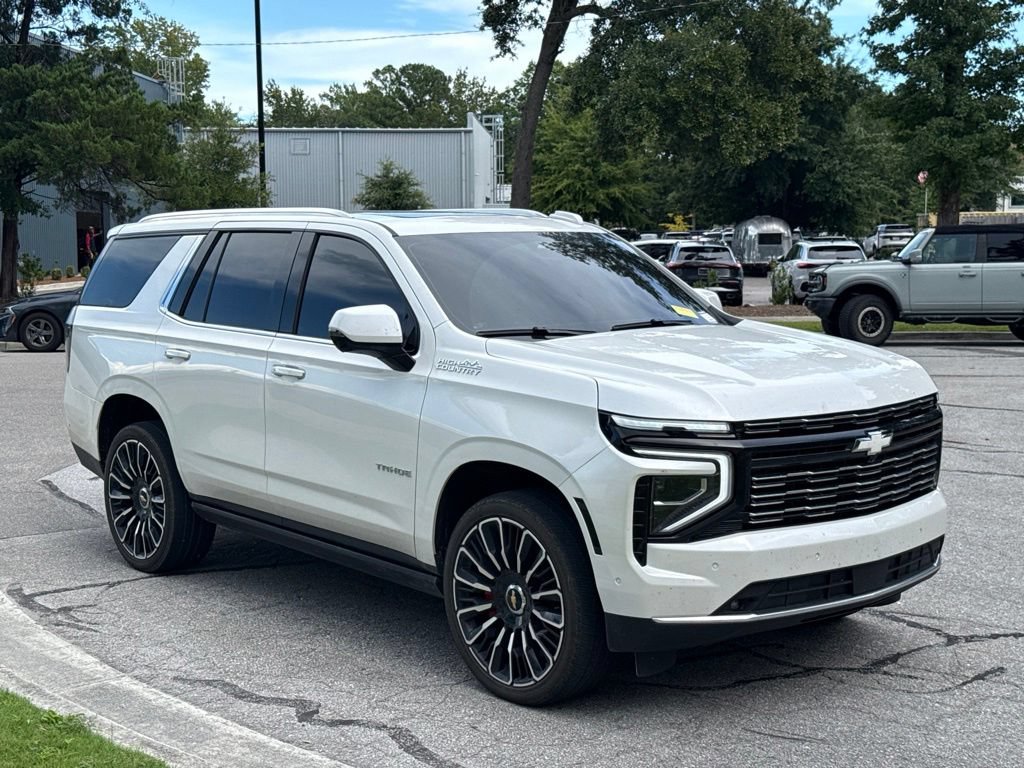 Used 2025 Chevrolet Tahoe High Country AWD/4WD image 7