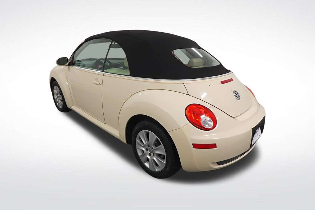 Used 2009 Volkswagen Beetle S image 3