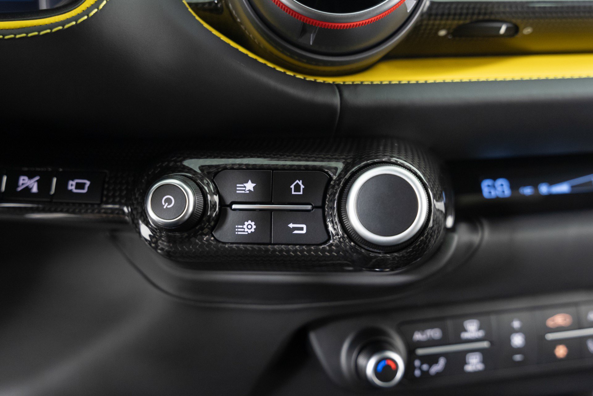 Used 2019 Ferrari 812 Superfast RWD image 22