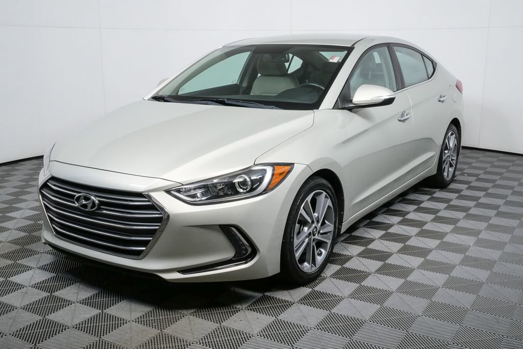 Used 2017 Hyundai Elantra Limited image 3