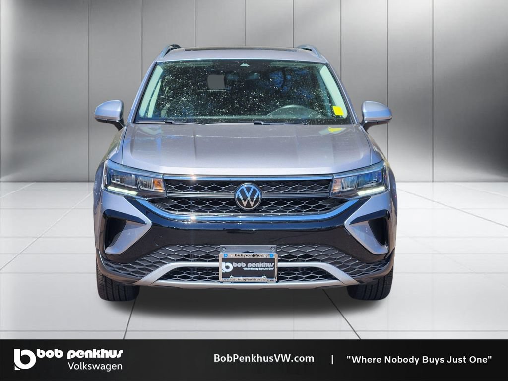 Used 2023 Volkswagen Taos SE w/ Panoramic Sunroof Package AWD/4WD image 22