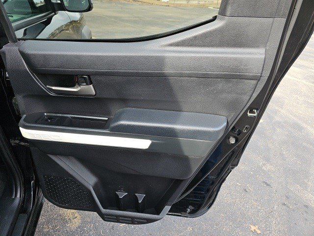 Used 2024 Toyota Tacoma TRD Off-Road image 17
