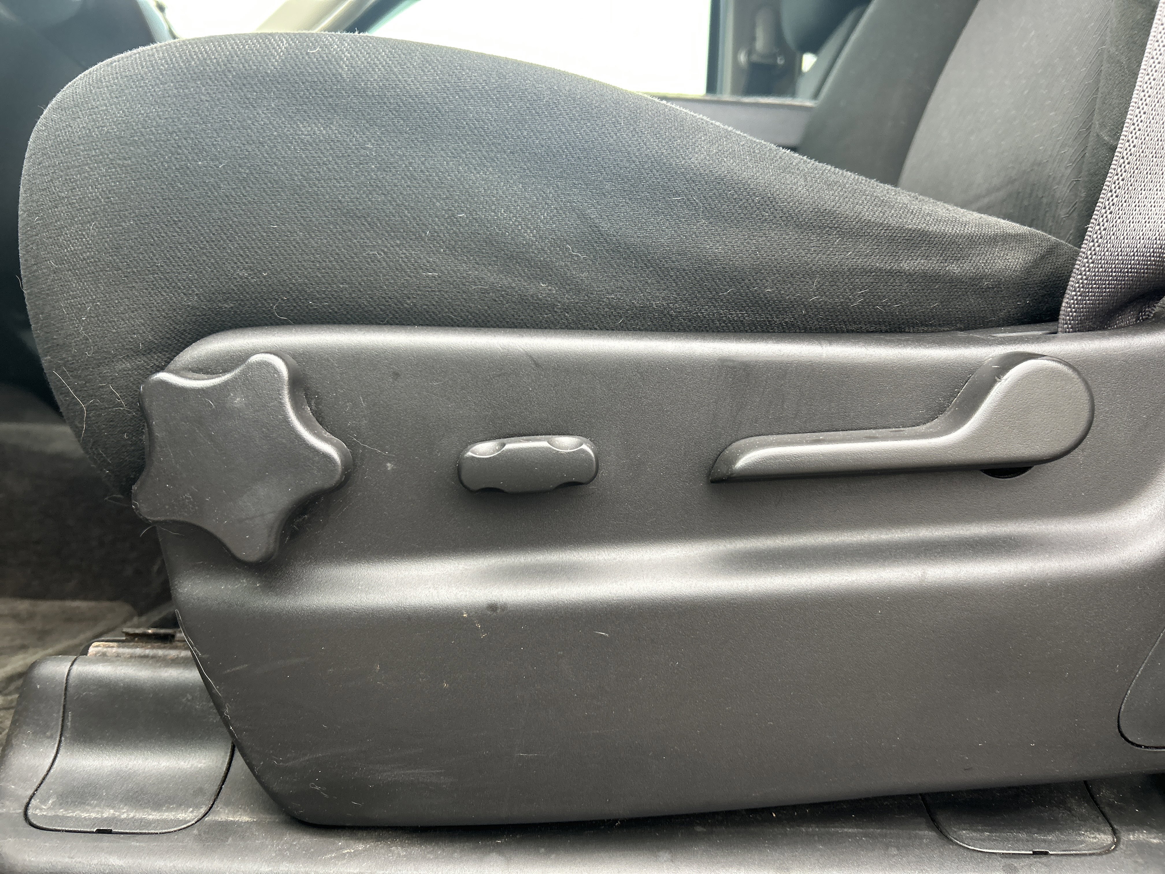 Used 2012 Chevrolet Avalanche LS image 15