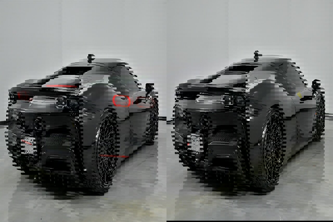 Used 2022 Ferrari SF90 Stradale image 11