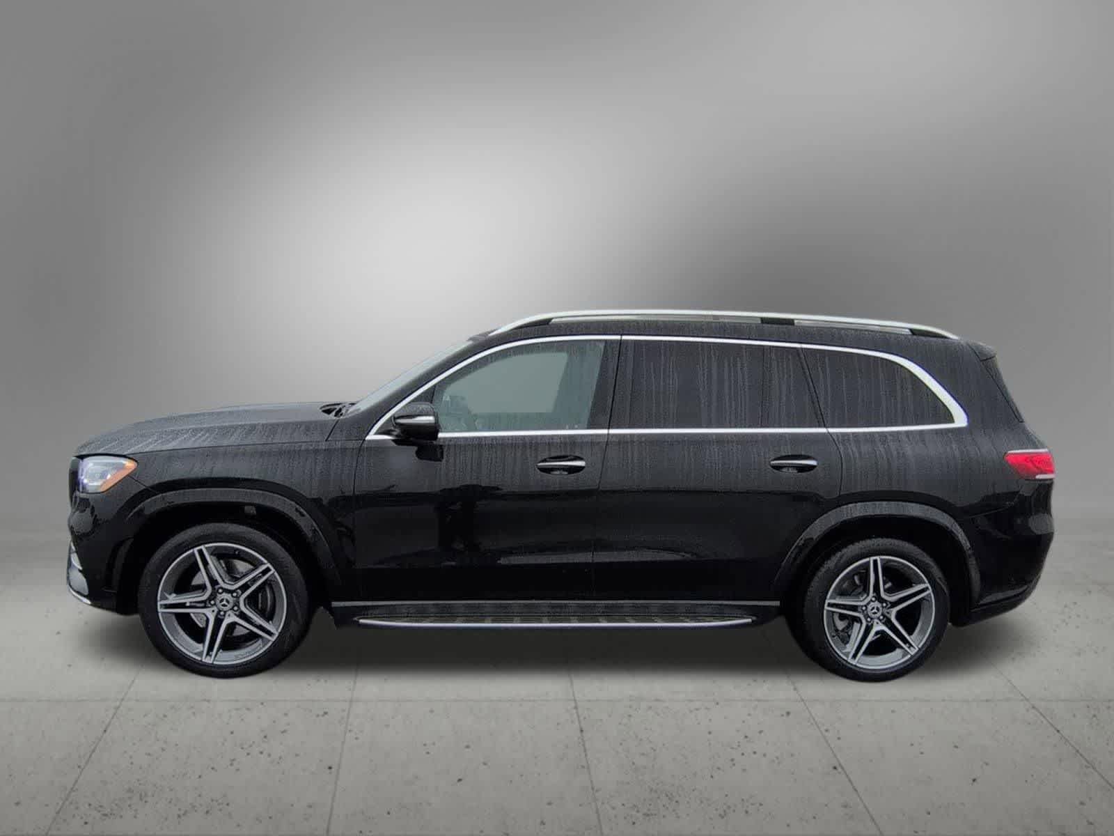 Used 2023 Mercedes-Benz GLS 450 4MATIC image 3