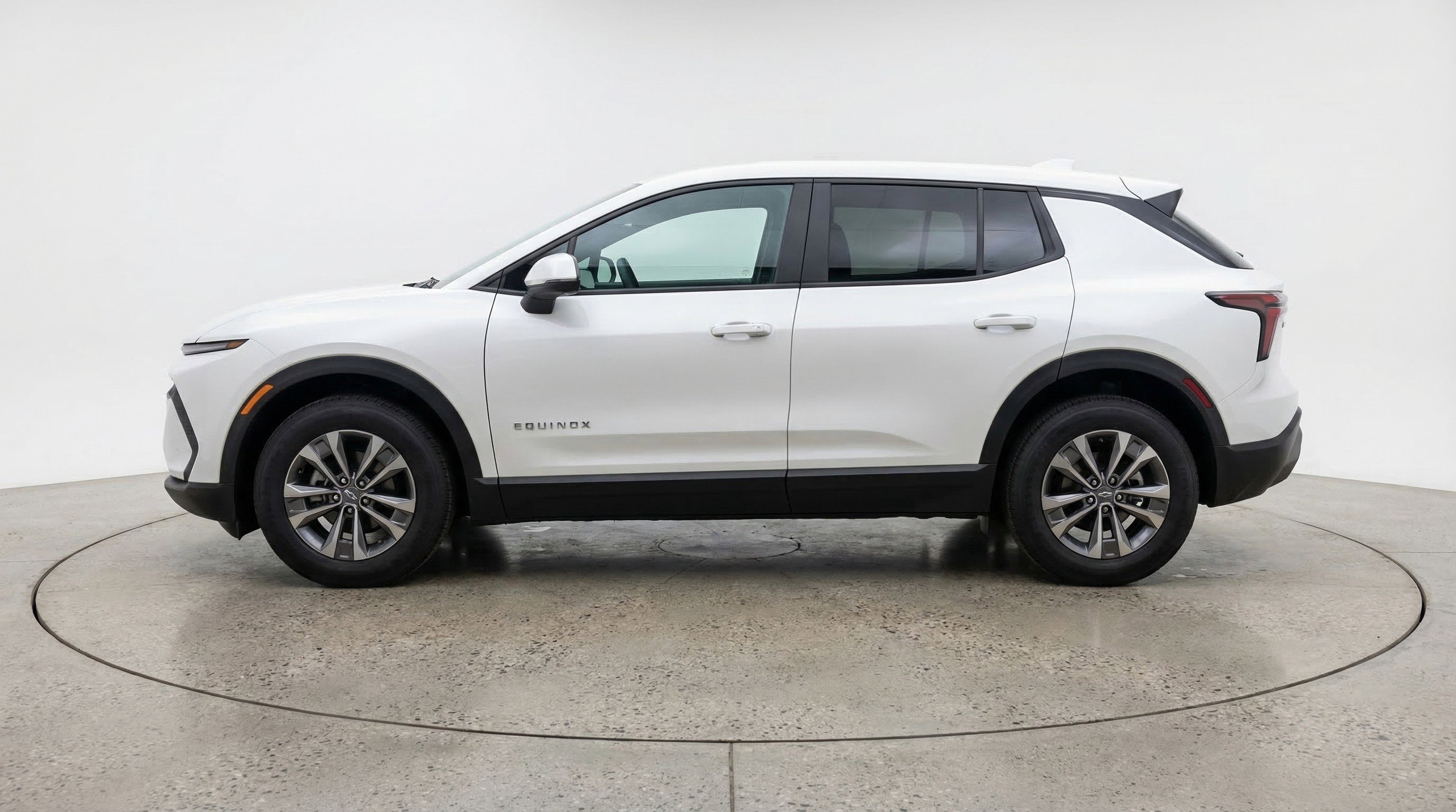 Used 2025 Chevrolet Equinox LT image 5