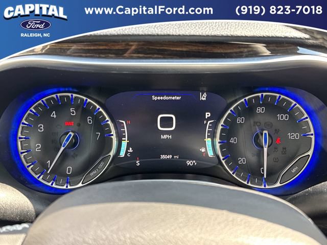 Used 2024 Chrysler Pacifica Limited FWD image 25