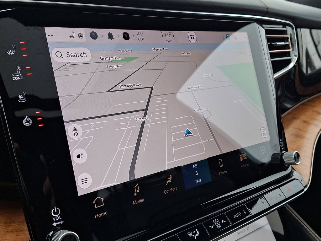 Used 2024 Jeep Grand Wagoneer L Series III image 28