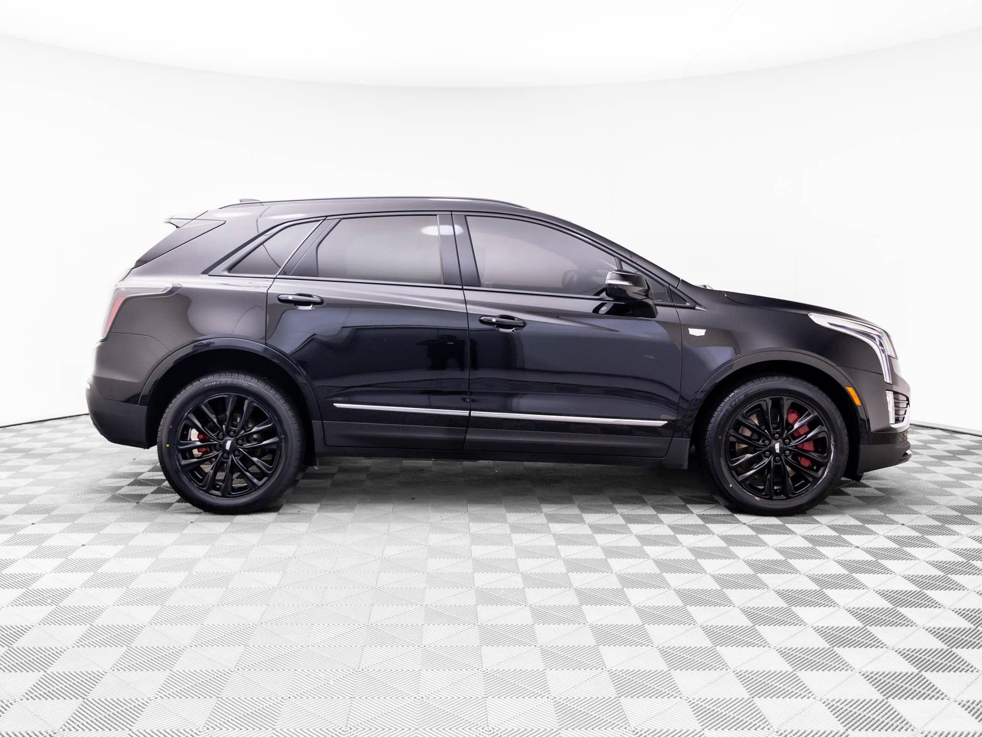 Used 2022 Cadillac XT5 Sportv w/ LPO, Floor Liner Package AWD/4WD image 7