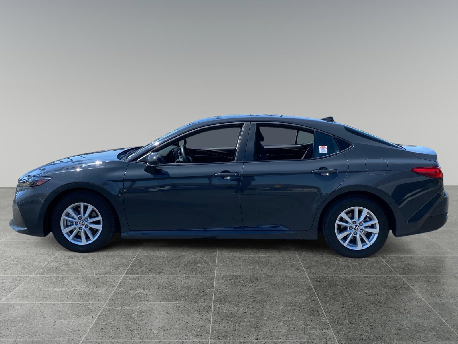 Used 2025 Toyota Camry LE w/ Convenience Package image 2