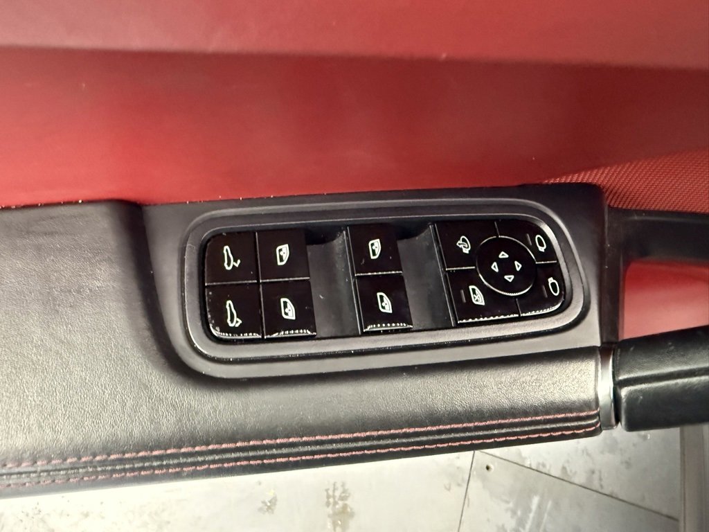 Used 2019 Porsche Cayenne S image 23