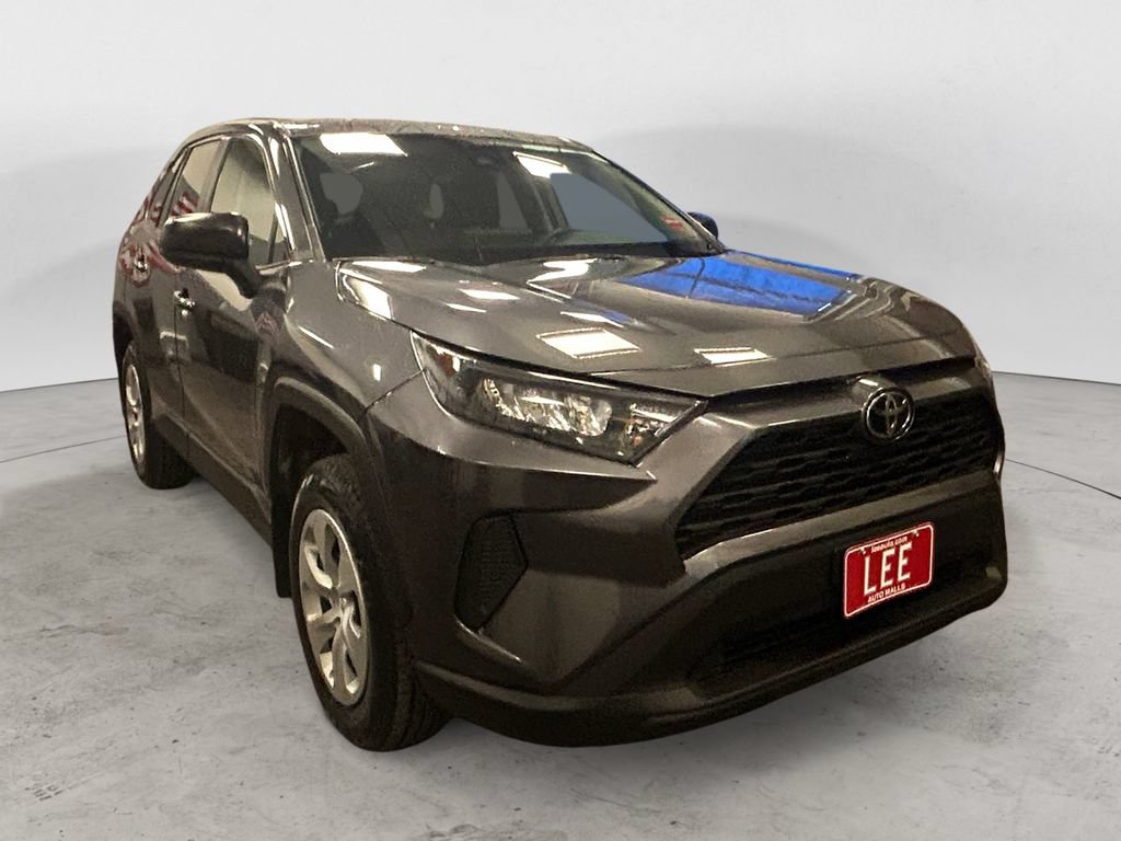 Used 2022 Toyota RAV4 LE AWD/4WD image 7