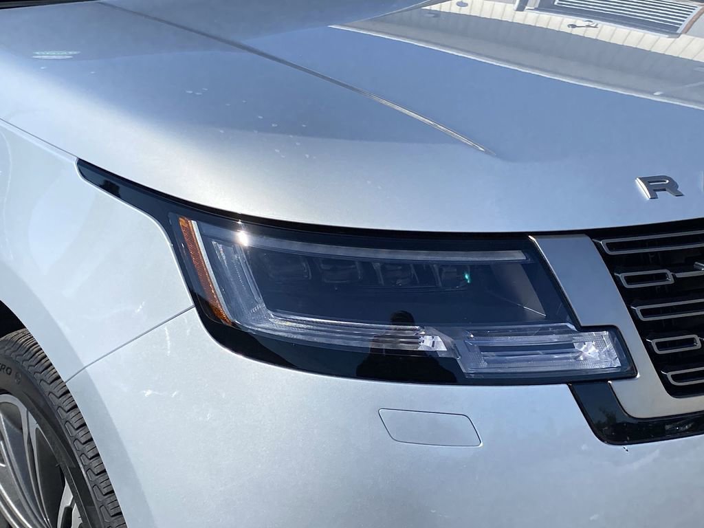 Used 2023 Land Rover Range Rover SE image 21