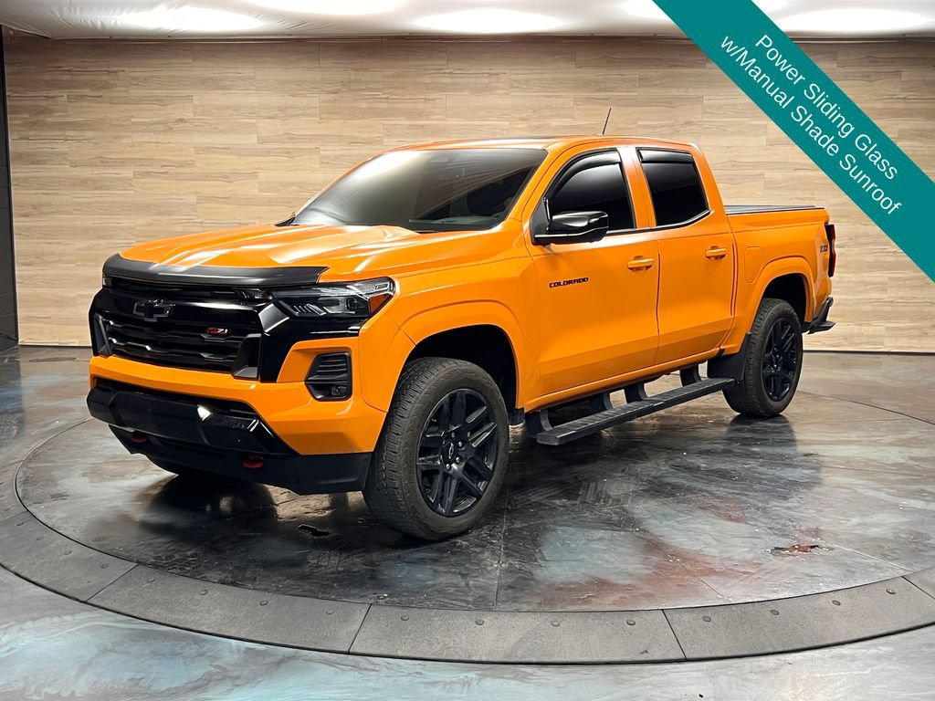 Used 2025 Chevrolet Colorado Z71 w/ Technology Package AWD/4WD image 7