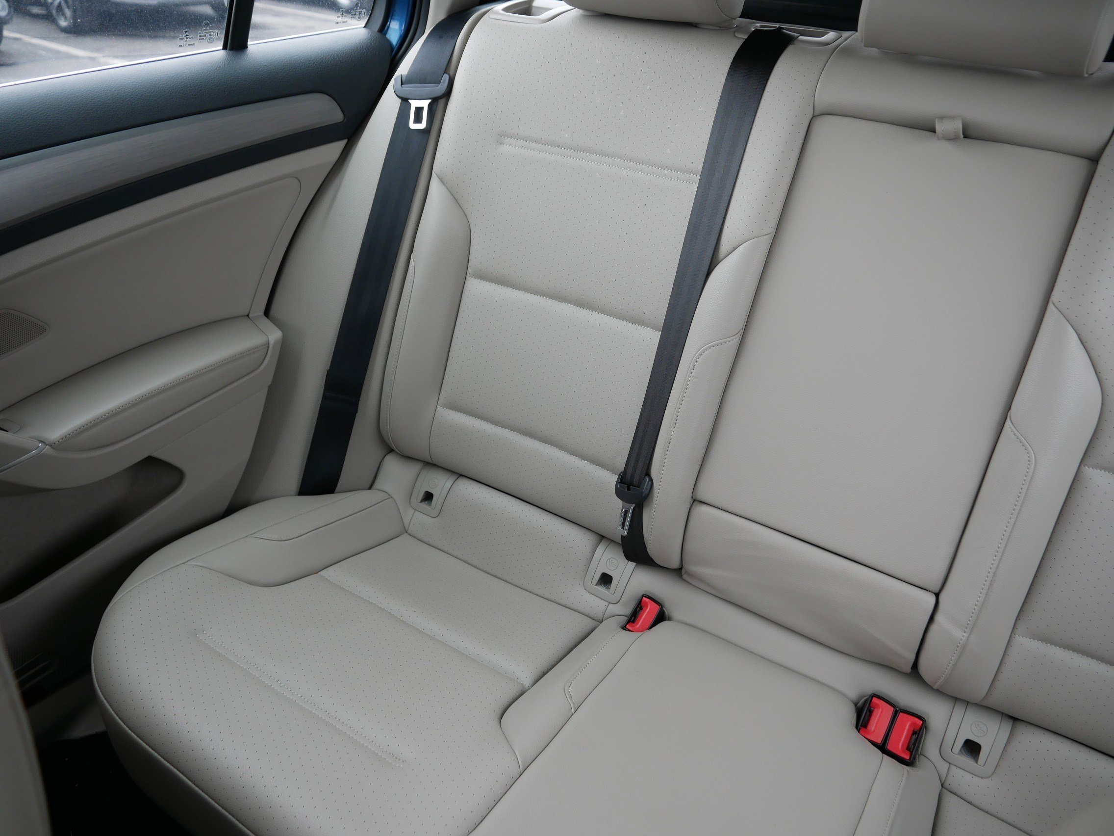 Used 2015 Volkswagen Golf SE image 12