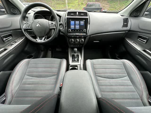 Used 2025 Mitsubishi Outlander Sport SE AWD/4WD image 19