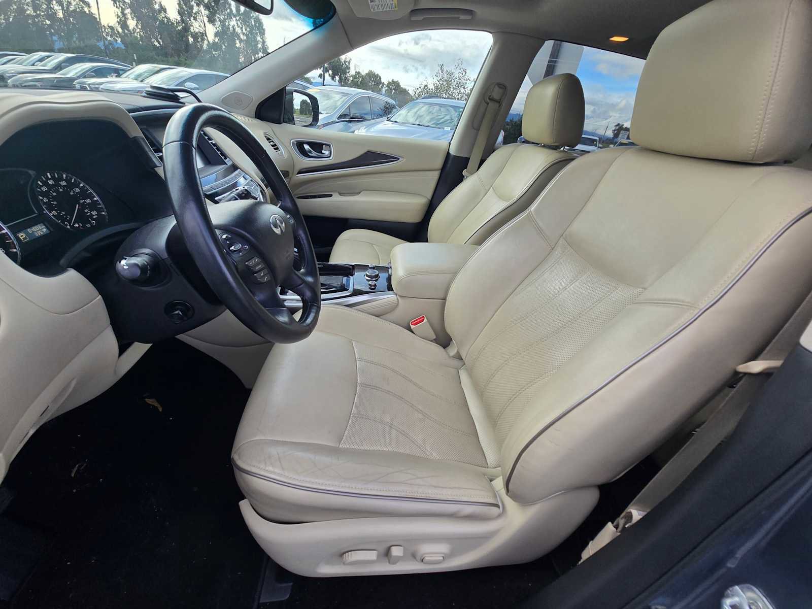 Used 2016 INFINITI QX60 AWD w/ Premium Plus Package image 24