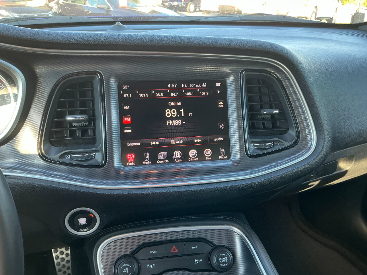 Used 2016 Dodge Challenger SXT Plus image 13