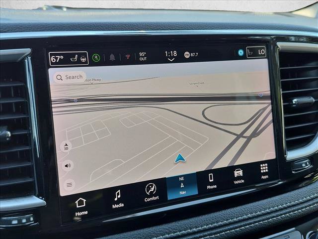 Used 2024 Chrysler Pacifica Limited FWD image 13