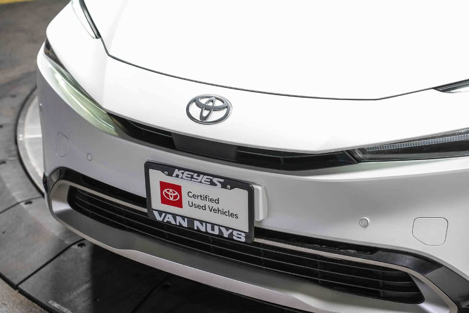 Certified 2023 Toyota Prius Prime FWD image 9