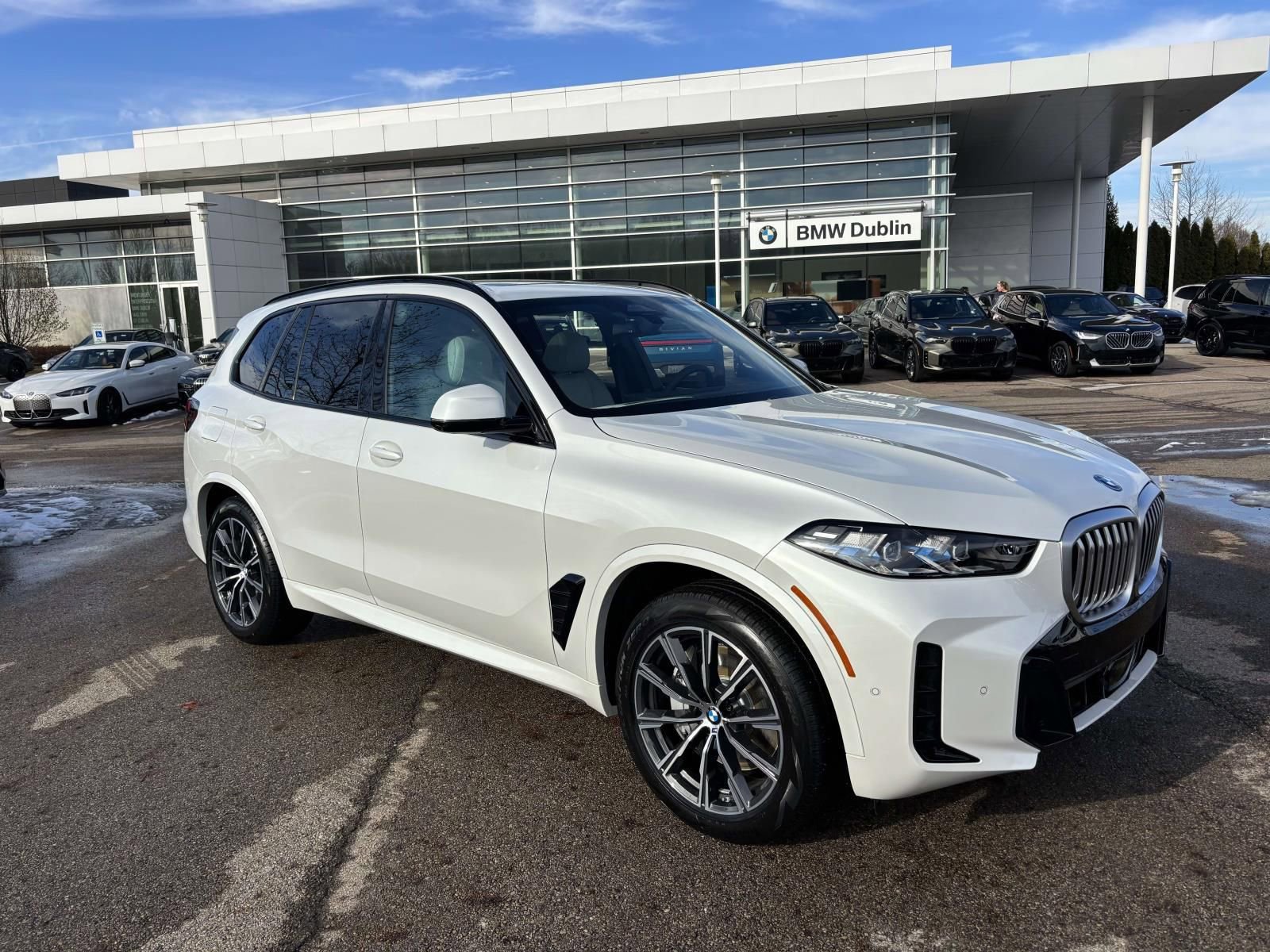 New 2026 BMW X5 xDrive50e w/ M Sport Package