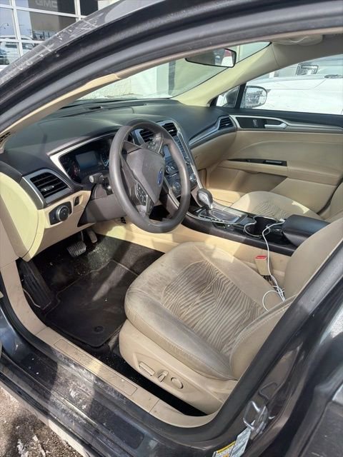 Used 2016 Ford Fusion SE image 8
