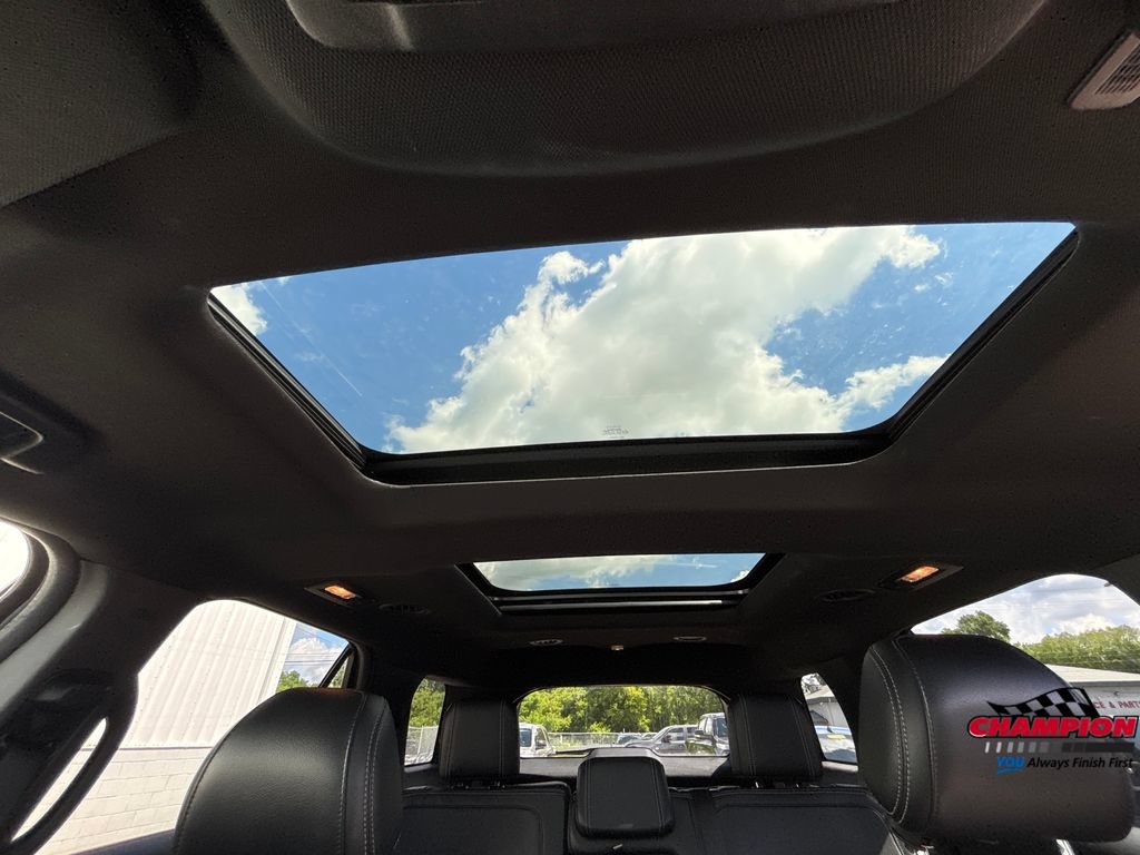 Used 2017 Ford Explorer Limited AWD/4WD image 18