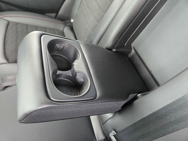 Used 2024 Ford Edge ST-Line w/ Class II Trailer Tow Package image 30