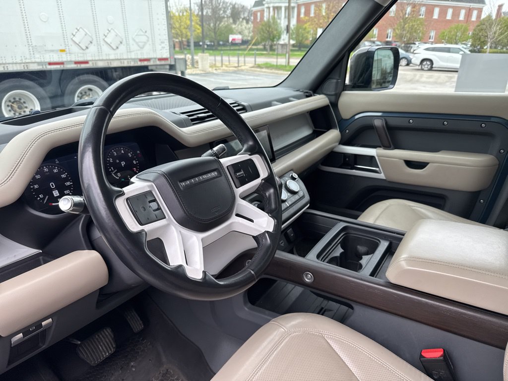 Certified 2020 Land Rover Defender 110 HSE AWD/4WD image 8