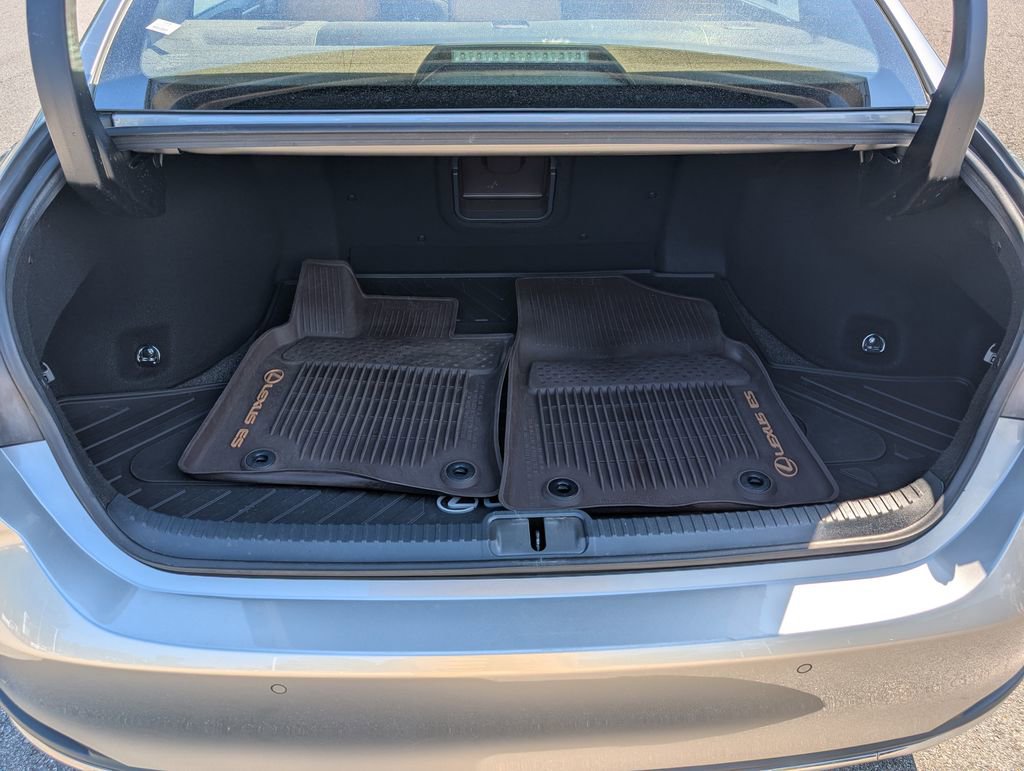 Used 2019 Lexus ES 300h FWD image 12