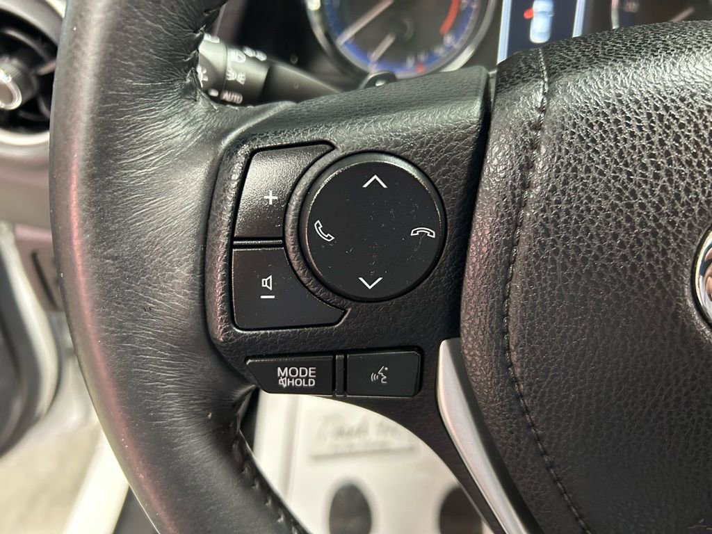 Used 2017 Toyota Corolla SE w/ Carpet Mat Package (TMS) image 13