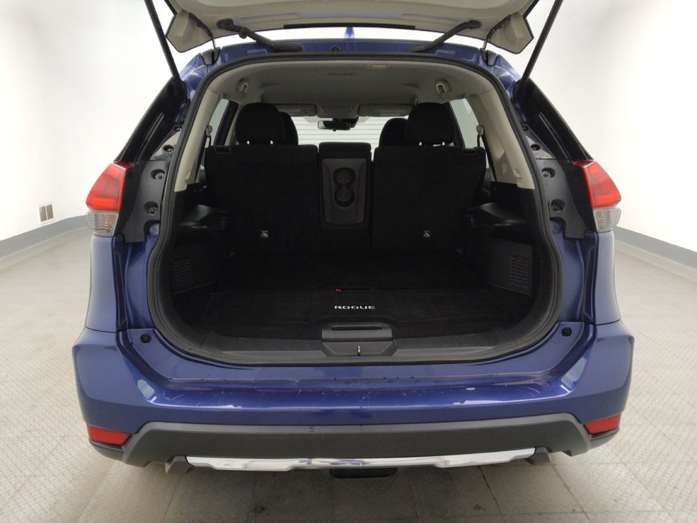 Used 2020 Nissan Rogue S FWD image 29