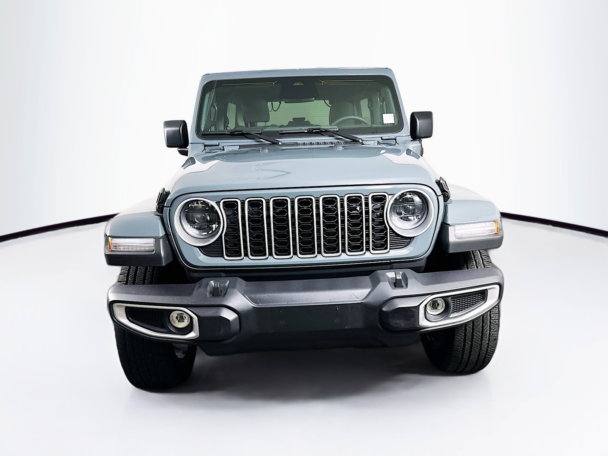 Used 2025 Jeep Wrangler Sahara image 2