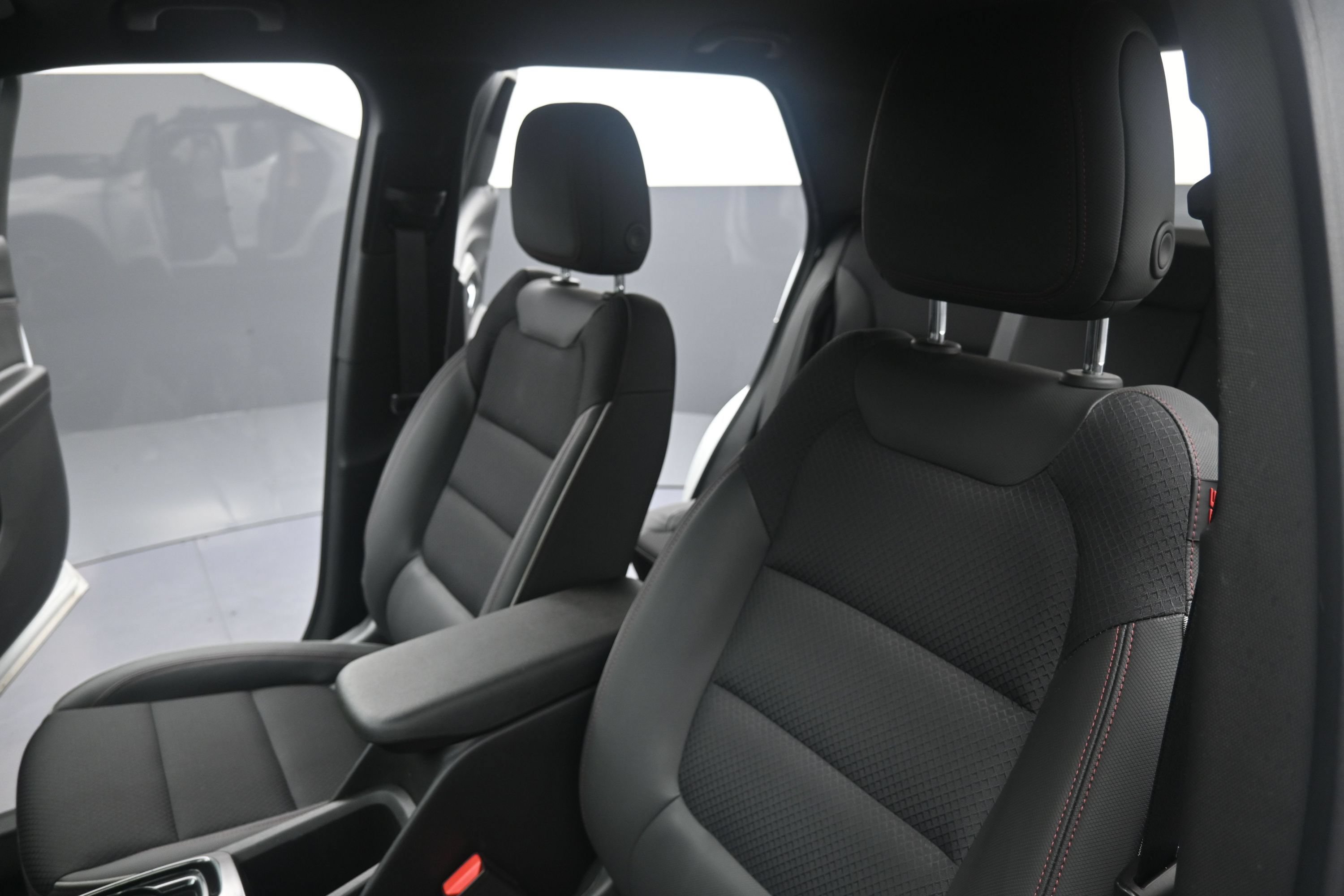 Used 2023 Chevrolet TrailBlazer RS w/ Convenience Package FWD image 17