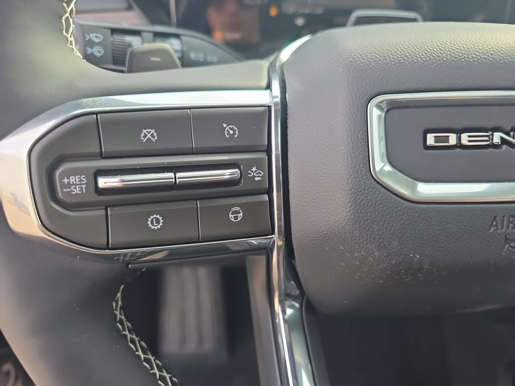 New 2026 GMC Acadia Denali w/ Super Cruise Package FWD image 18